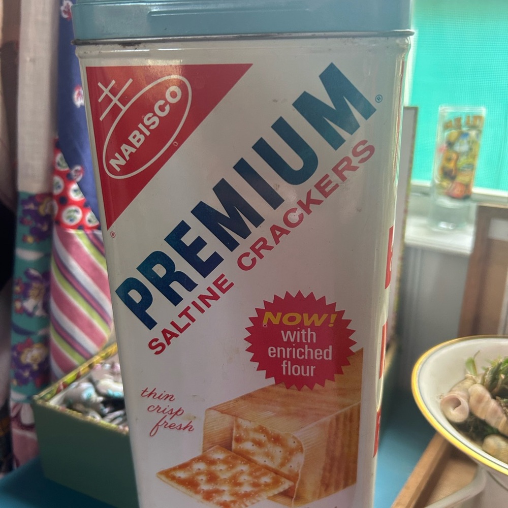 Vintage Nabisco Premium Saltine Crackers Tin